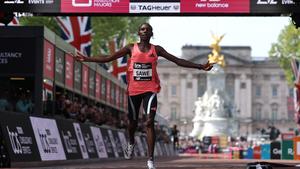 Novi svjetski rekord! Sabastian Sawe završio maraton u Londonu za manje od dva sata